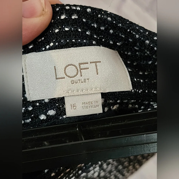 Loft chic and versatile tweed black and white skirt Size 16 - Picture 4 of 4